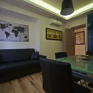 Piramide House Appartamento Roma
